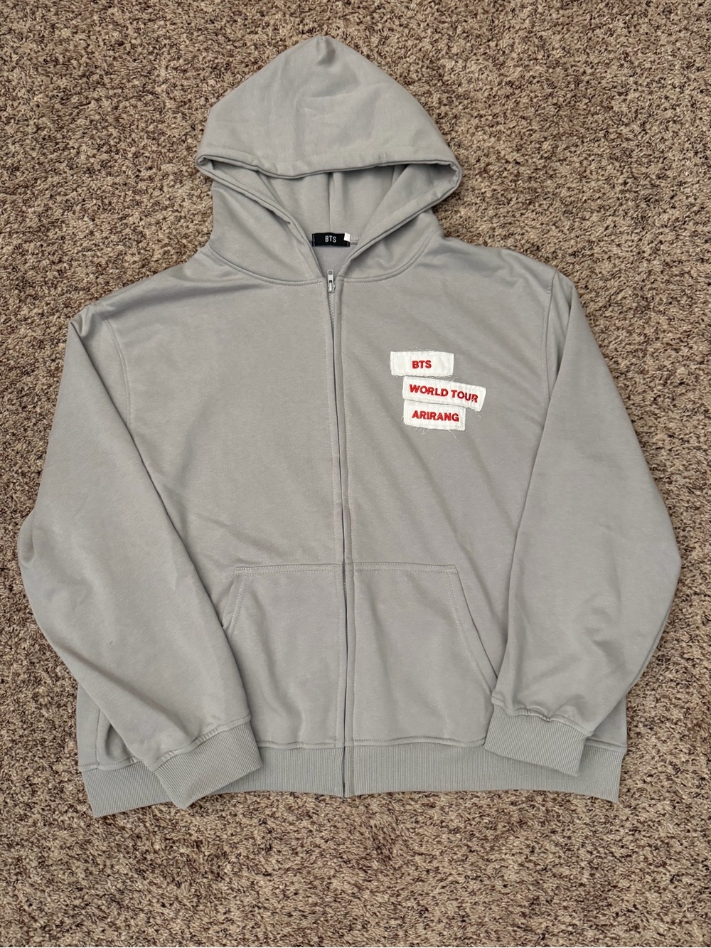 RARE BTS World Tour USA
Exclusive ARIRANG Grey Zip-Up Hoodie